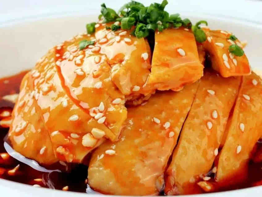 与IFF 红油香精,赴一场温和而深邃香辣之旅