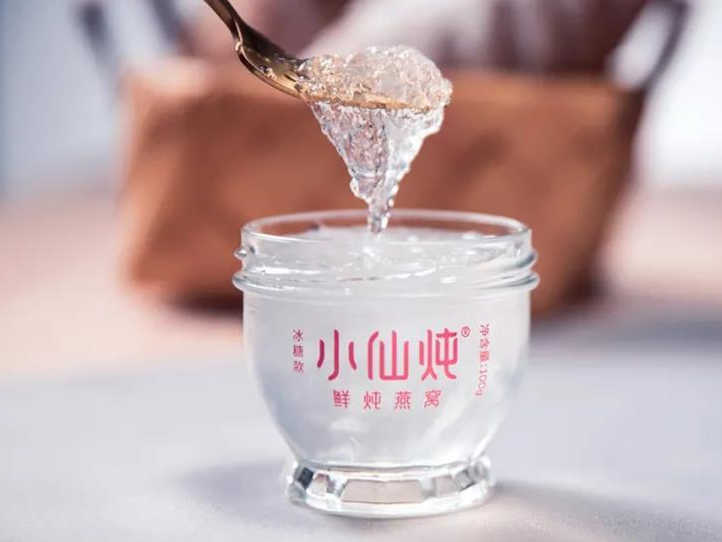 强盛国力带来的民族自信,给小仙炖等新国货品牌的崛起提供养分