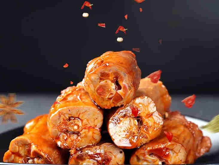 萨啦咪旗下品牌人间第八味专注高端休闲肉零食市场，小包装，大销售，撬动数千万量级市场