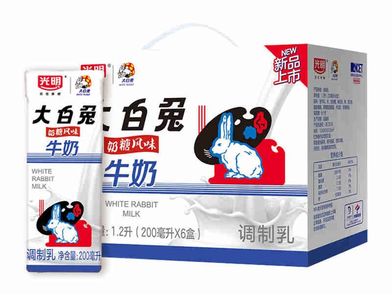 光明乳业和冠生园跨界合作“大白兔奶糖风味调制乳”,将上架东南亚地区7-11便利店