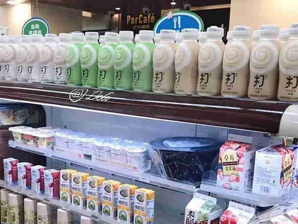 农夫山泉一年成功推出六组新品,是流量为王,还是技术为王?
