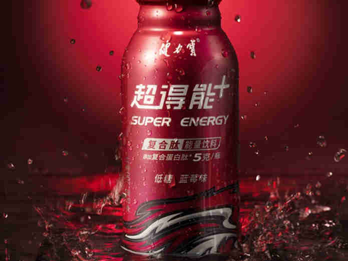 健力宝推出国内第一款复合肽技术的功能饮料“超得能”,快速补充能量、减轻运动疲劳和提高免疫力
