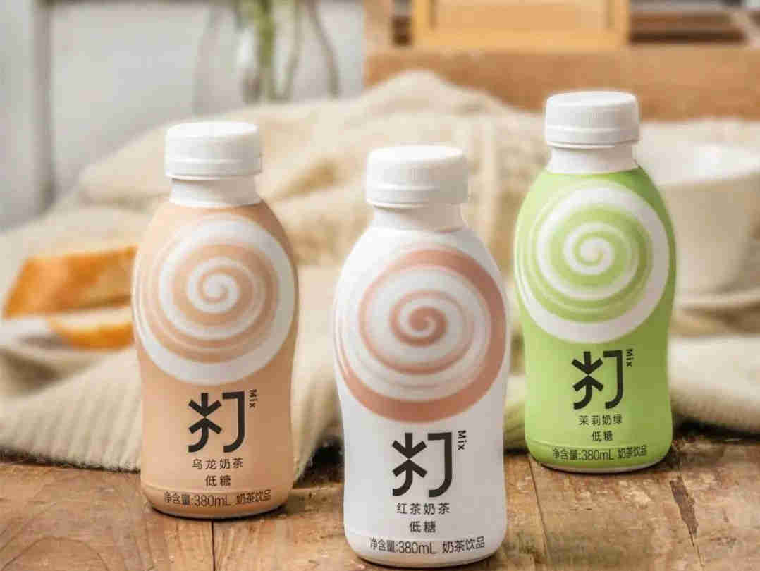 7年后,升级换代后的农夫山泉打奶茶又杀回来了