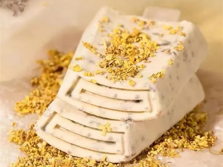 钟薛高上新桂花牛乳红豆口味雪糕和系列衍生物