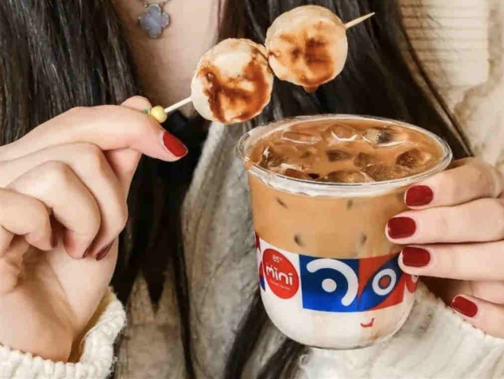85℃mini用燕麦奶做鲜果咖啡,会不会带来一波新的爆品?