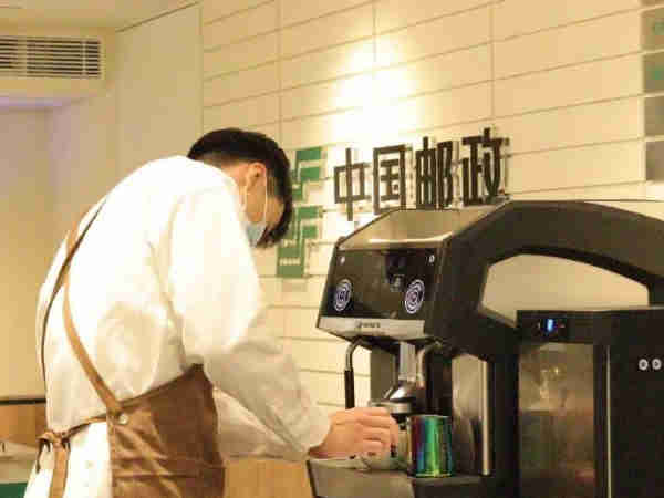 看看邮政咖啡如何重新与年轻人建立链接、如何提高门店的效率？