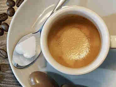 Kopi Kenangan线上点单与线下体验的Pick