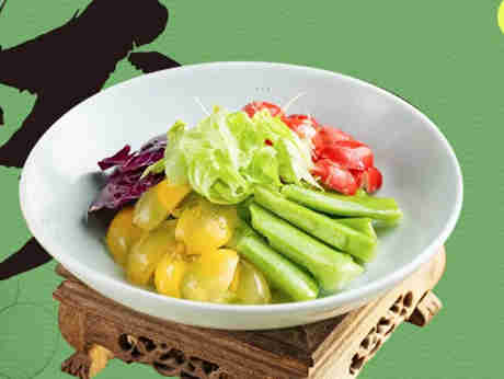 南京大牌档上新菜，采用春季食材烩制新菜