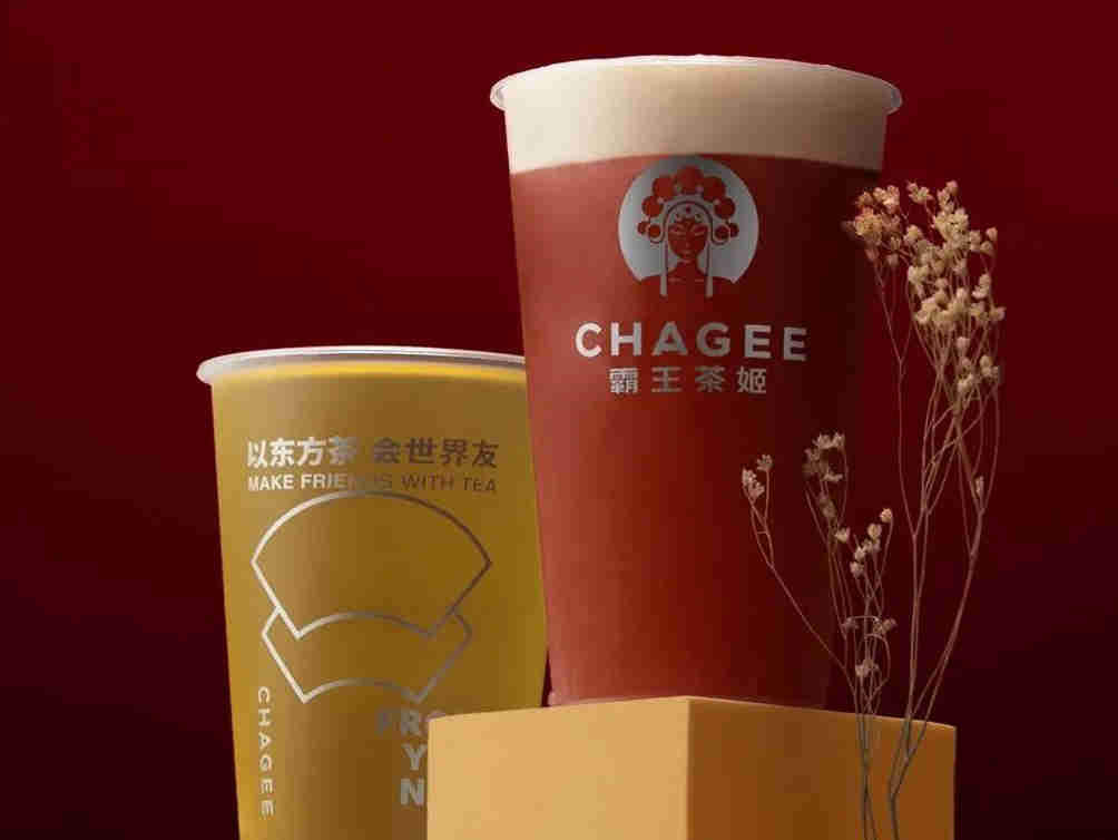 霸王茶姬门店突破500家,实现“走到一城火一城”,是如何在新茶饮赛道上撕开一条蓝海裂缝?