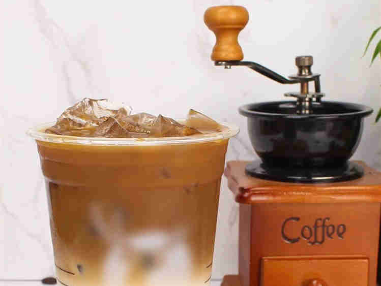 为什么瑞幸等龙头企业顶着疫情开店?竞争到了无退路可言的白热化阶段?