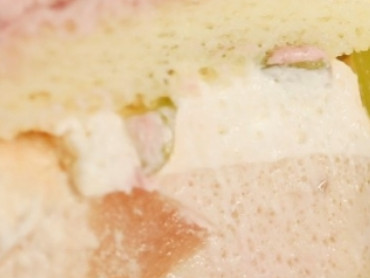 廿一客21cake上新：白桃青提乌龙蛋糕，风味独特，层次丰富