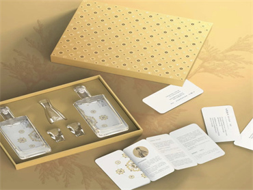 观云 上新中秋限量新品:观云·共婵娟礼盒,以致敬苏东坡为主题