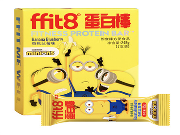 《小黄人大眼萌:神偷奶爸前传》电影上线,ffit8 × 小黄人 上新品:代餐蛋白棒、益生菌蛋白粉