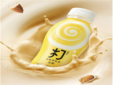农夫山泉 打奶茶 上新品:铁观音奶茶,风味纯正,回味悠长,口鼻生香