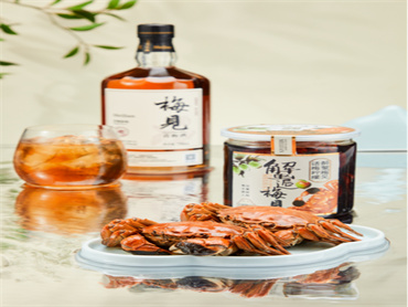 江小白旗下青梅酒品牌梅见 X 盒马联名推出季节限定：熟醉大闸蟹