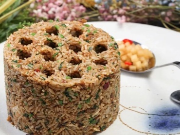 黑松露炒饭破局餐饮同质化!冠馥"酱油CP"解锁米其林级爆品密码