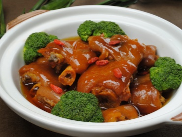 泰斯特 黑鸭膏 应用在 黑鸭猪蹄煲