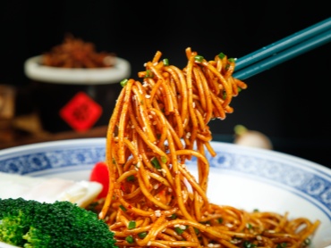 摄图网_350191548_中式传统美味早餐之炸酱面(企业商用)_副本.jpg